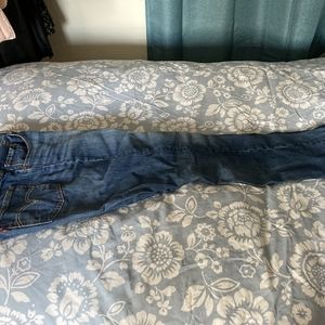 Levi's 501 Jean's, no size but fits like a S-M